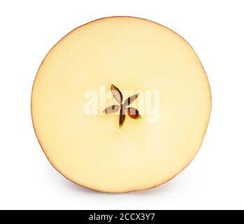 Coupe de pomme rouge isolée sur fond blanc avec masque et profondeur de champ complète Banque D'Images