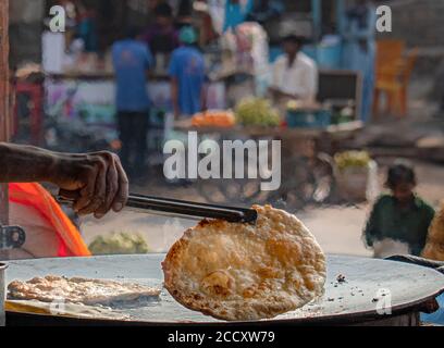 Paratha une riche nourriture huileuse au Pakistan Banque D'Images