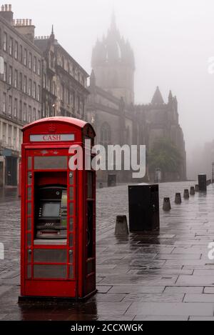 Vieille ville d'edimbourg le matin brumeux, Edimbourg, Ecosse Banque D'Images
