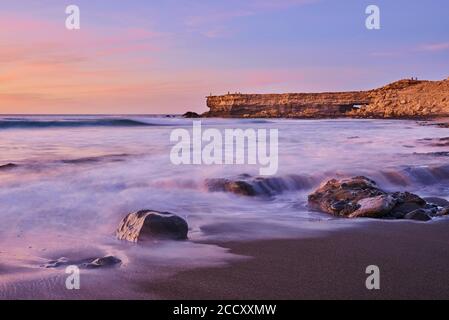 Point de vue Mirador la Pared sur la plage Playa de la Pared au coucher du soleil, Fuerteventura, îles Canaries, Espagne Banque D'Images