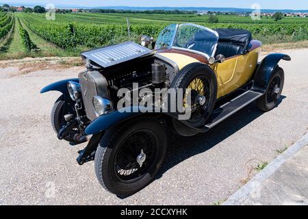 Oldtimer Delage DISS, Delage DISS, construit en 1925, 4 cylindres, capacité 2121 ccm, puissance 50 ch, max 120 km/h, 4 rapports en marche avant, 1 en marche arrière, moteur ouvert Banque D'Images