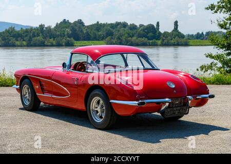 Oldtimer Chevrolet Corvette C1, construit en 1959, capacité 5700 ccm, moteur V-8, puissance 300 ch, vue arrière gauche, Autriche Banque D'Images