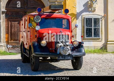 Oldtimer Mercedes Benz L1500S 1941, année de construction 1941, moteur de 2594 cm3, puissance 60 ch, moteur incendie, vue avant droite, Autriche Banque D'Images