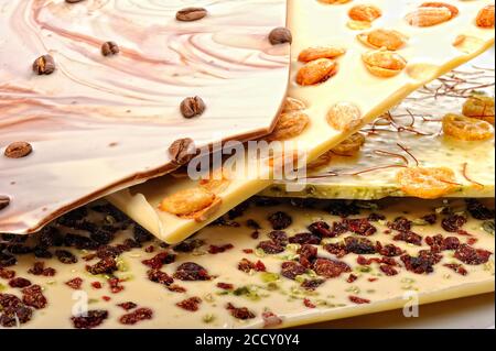 Diverses barres de chocolat, empilées, Allemagne Banque D'Images