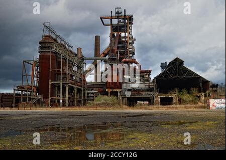Ancienne usine de haut fourneau, aciéries, zone industrielle, Phoenix-West, Hoerde, Dortmund, région de la Ruhr, Rhénanie-du-Nord-Westphalie, Allemagne Banque D'Images