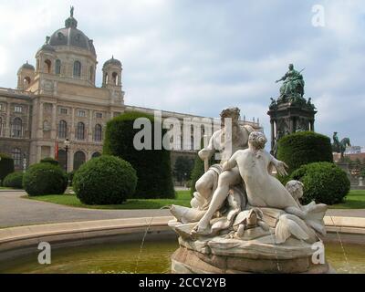 Musée des Beaux-Arts (Musée Kunsthistorisches) et monument Maria Theresa, Maria Theresien Platz, Vienne, Autriche Banque D'Images