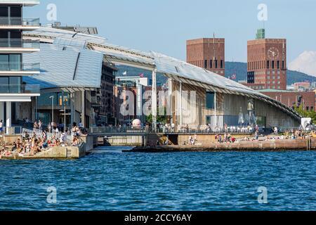 Musée d'art moderne Astrup Fearnley, front de mer, hôtel de ville d'Oslo, Tjuvholmen, Aker Brygge, Frogner, Oslo, Norvège Banque D'Images