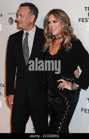 NEW YORK, NY - 26 avril : Rita Wilson et Tom Hanks assister à 'Le Cercle' premiere pendant le Festival du film de Tribeca 2017 au CCMB Tribeca PAC le 26 avril Banque D'Images