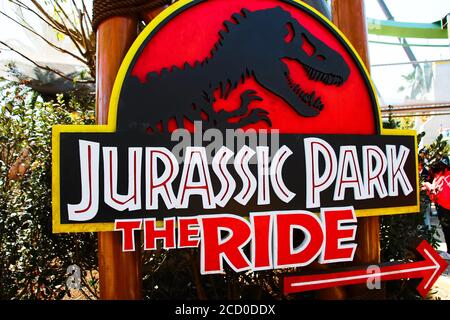 Jurassic Park LE PANNEAU DE TRAJET dans Jurassic Park Section Universal Studios Japan. Banque D'Images