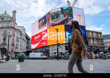 Londres- août 2020 : scène de rue calme de Londres sur Piccadilly Circus, presque vide en raison des effets du coronavirus Banque D'Images