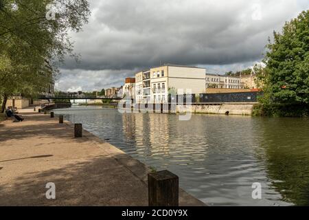 Bath Riverside développement d'appartements et de penthouses de luxe près du centre-ville de Bath, Somerset, Angleterre, Royaume-Uni Banque D'Images