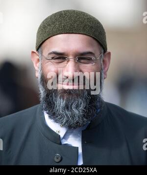 Démo d'anti Kadhafi à Whitehall aujourd'hui en face de la rue des propriétaires - Dirigé par Anjem Choudary - ifamous pour sa combustion de pavot Démonstration aujourd'hui 21.3.11, Field Marshal Banque D'Images