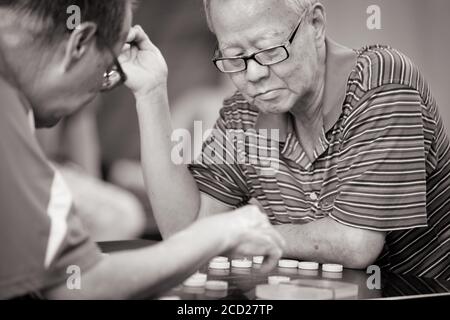 Xiangqi est joué à Singapour Banque D'Images