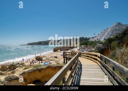 Plages de l'Algarve au Portugal accès à praia da Oura Banque D'Images