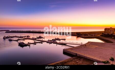 Mussanah/Oman - 1er février 2015 : vue du matin depuis la chambre d'hôtel du Millennium Resort. Banque D'Images