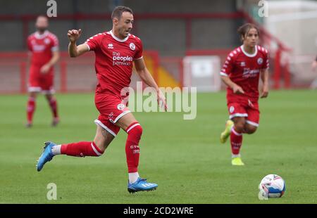 Sam Ashford de Crawley Town pendant une pré-saison amicale entre Crawley Town et Crystal Palace au stade de pension du peuple. Credit: James Boardman / Alamy Live News Banque D'Images