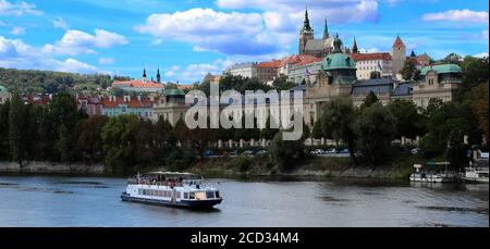 Croisière du navire Luznice sur la Vltava, à Prague, République tchèque, le 25 août 2020. (CTK photo/Milos Ruml) Banque D'Images