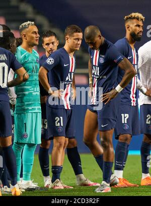 Déçus équipe Paris, goalwart Keylor NAVAS (PSG), Ander HERRERA (PSG), Eric Maxim CHOUPO-MOTING (PSG), déçus, déçus, déçus, déçus Ligue des champions de football, finale, Paris St. Germain (PSG) - FC Bayern Munich (M). 0: 1, le 23 août 2020 à l'Estadio da Luz à Lisbonne/Portugal. PHOTO: Peter Schatz/Pool via SVEN SIMON photo Agency. Ã‚| utilisation dans le monde entier Banque D'Images