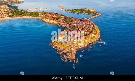 Sozopol, Bulgarie. Vue aérienne de la vieille ville, station balnéaire près de Burgas Banque D'Images