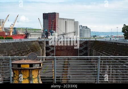 Belfast, Irlande du Nord, Royaume-Uni - 03 août 2020. Titanic bâtiment de quai sec, ancien et célèbre, Banque D'Images