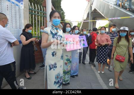 Les parents dont la plupart robe qipao galement connu sous le