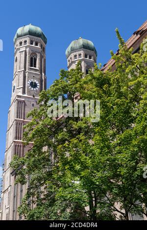 Munich, Allemagne: Tours de la Frauenkirche, Cathédrale notre-Dame Banque D'Images