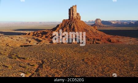 Magnifiques mesas au milieu de nulle part - Monument Valley Banque D'Images