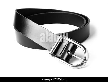 Ceinture simple en cuir noir sur fond blanc. Banque D'Images