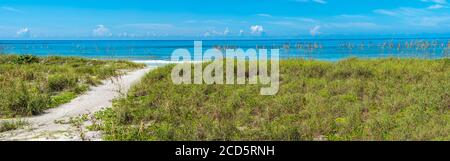 Chemin vers le golfe du Mexique, plage sur Longboat Key, Floride, États-Unis Banque D'Images