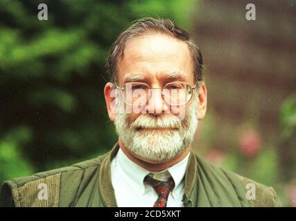 Le Dr Harold Frederick Shipman, (14 janvier 1946-13 janvier 2004) était un médecin-prcticien général anglais qui est juré comme le tueur de sériel le plus prolifique de l'histoire moderne. Le 31 janvier 2000, un jury a reconnu Shipman coupable de quinze patients sous sa garde, avec un nombre total de victimes d'environ 250. Shipman a été condamné à la prison à vie. Il s'est suicidé en pendant le 13 janvier 2004 un jour avant son 58e anniversaire dans sa cellule à la prison de Wakefield, West Yorkshire, Royaume-Uni. Photo de Ray Bradbury Banque D'Images