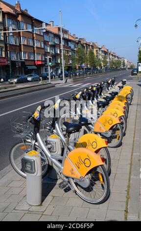 BRUXELLES, BELGIQUE - 03 mai 2014 : un Villo ! Station de location de vélos, faisant partie du réseau de location de vélos géré par le conseil municipal de Bruxelles, Belgique Banque D'Images