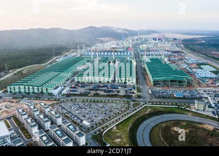 Hong Kong. 27 août 2020. Photo aérienne prise le 15 avril 2019 montre l'Alliance Steel au Parc industriel Malaysia-China Kuantan à Pahang, Malaisie. POUR ALLER AVEC LES TITRES DE XINHUA D'AOÛT. 27, 2020 Credit: Zhu Wei/Xinhua/Alay Live News Banque D'Images