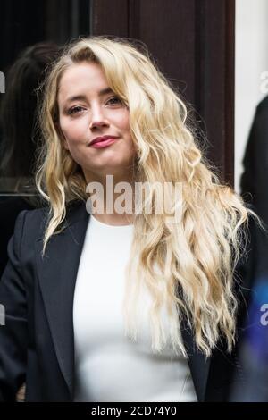 Amber Heard arrive pour les phases de clôture du procès de la haute Cour avec: Amber Heard où: Londres, Royaume-Uni quand: 27 juillet 2020 crédit: Phil Lewis/WENN Banque D'Images