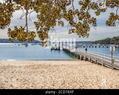 Plage de Balmoral dans un après-midi d'été nuageux Banque D'Images