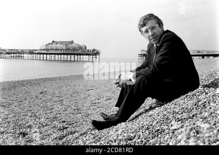 Jack Straw Secrétaire de l'éducation fantôme du député de travail sur la plage près du Centre de Brighton lors de la Conférence du Parti du travail Brighton, East Sussex. 03 octobre 1989. Photo: Neil Turner Banque D'Images