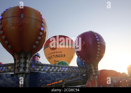 20e anniversaire de Strathaven Festival de ballon d'air chaud Taittinger Champagne ballon décollage de l'Écosse, 25 août 2019 crédit : Alister Firth Banque D'Images