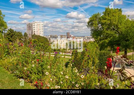 France, Paris, Parc de la Butte au chapeau Rouge Banque D'Images