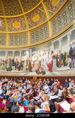 France, Paris, Journées du patrimoine, École nationale des Beaux-Arts, Hémicycle des Beaux-Arts, fresque de Paul Delaroch dans l'amphithéâtre d'honneur Banque D'Images