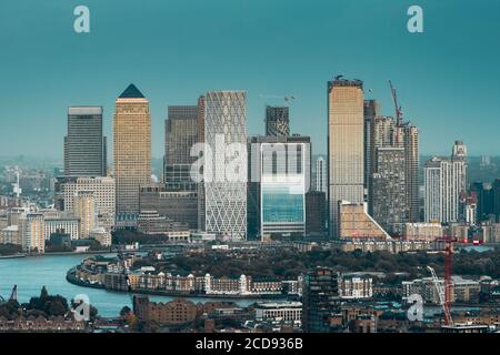 Vue en hauteur du quartier financier de Canary Wharf dans la ville De Londres Banque D'Images