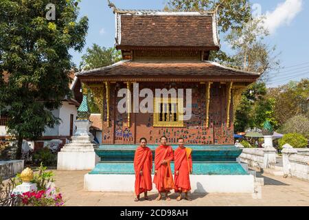 Laos, Luang Prabang, TVA Xieng Thong, moines Banque D'Images