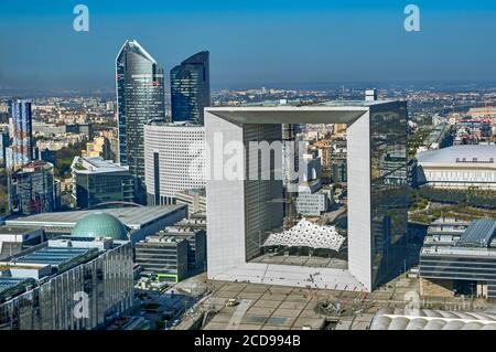 France, hauts-de-Seine, la D?fense, la Grande Arche de la D?fense par l'architecte Otton von Sacrekelsen Banque D'Images