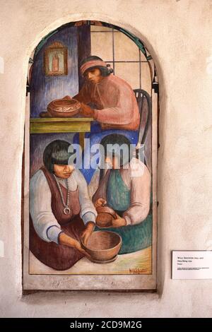 Une fresque murale au Musée d'art du Nouveau-Mexique, peinte en 1934 par Wwill Shuster, intitulée « mise en poterie », dépeint les Amérindiens qui font des pots d'argile. Banque D'Images