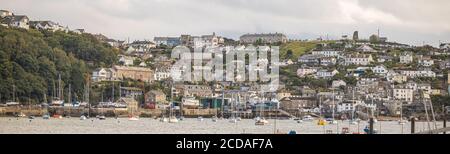 Village de Polruan à Cornwall, sur les rives de la rivière Fowey Banque D'Images