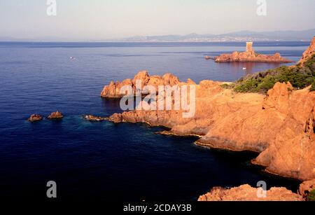 Côte de la Corniche d'or à Esterel Banque D'Images