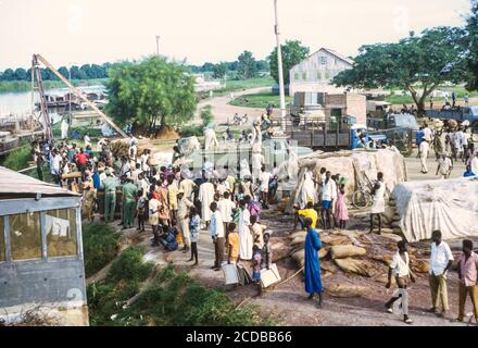 Soudan du Sud. Transport du Nil. Juba Boat Landing. Photographié en septembre 1972. Banque D'Images