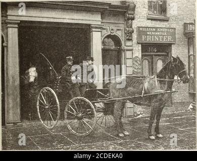 . Nos pompiers. Une histoire des pompiers de New York, bénévole et payé ... 650 gravures; 350 biographies. . alion.—Siège social au dépôt de carburant n° 2, n° 1G0 EastThird Street, Engine Companies 8. 16, 21 et 39, et les sociétés de crochets et d'échelles nos 2 et 7. Neuvième Bataillon.—Siège au dépôt de combustible no 8, no 209 East OneHundred et Twenty-second Street. Les sociétés de moteurs nos 22, 35, 3G, 44 et 49, et les sociétés Hook et LadderCompanies nos 13 et 14. Dixième Bataillon.—Siège au quartier général de la Compagnie des moteurs No.50, cent soixante-sixième rue, entre Washington et Third AV Banque D'Images