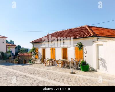 Beau village de Vuno en Albanie du Sud, Balkans. Banque D'Images