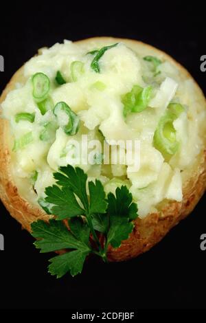 Pomme de terre au four farcies Banque D'Images