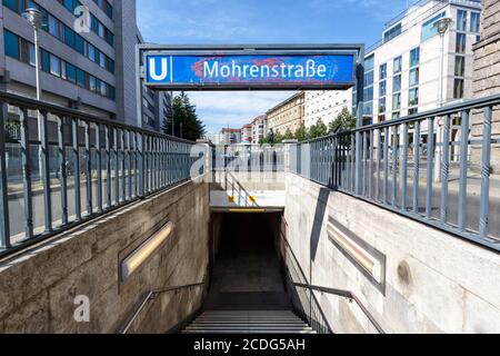 Berlin, Allemagne - 20 août 2020 : Mohrenstraße Station de métro de Berlin Mohrenstrasse U-Bahn en Allemagne. Banque D'Images