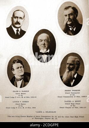 Graystone Hall - 1918 Illustration de la brochure commémorative produite lors de l'ouverture du nouveau temple maçonnique à Akron, Ohio, États-Unis, montrant des portraits de grands officiers - Frank S Harmon (Grand Maître de Grand Lodge 1902-03); Henry Perkins, (Grand Commandant de la Grand Commanderie de l'Ohio 1889-90); Lucius V Bierce (Grand Maître du Grand Lodge de l'Ohio 1854); Daniel A Scott (Grand souverain Sacrificateur du Grand Chapitre de l'Ohio 1881 / 2 & 3); James A Beardsley (seul membre vivant de la Commanderie Akron no 25 et le plus ancien souverain Sacrificateur de l'État de Washington no 25. Banque D'Images